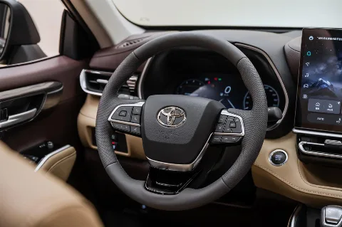 Toyota Highlander 2.0 AT (248 л.с.) 4WD, 2026 — фото 20